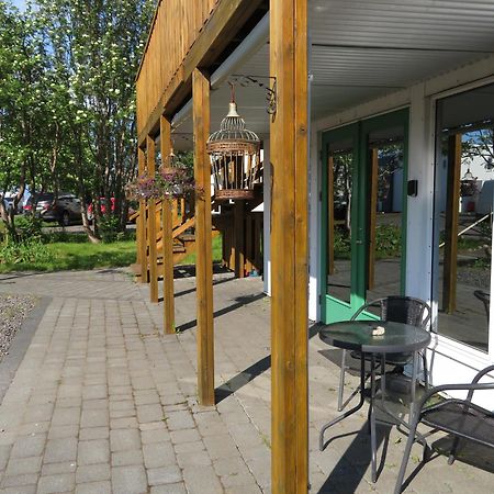Husavik Green Hostel Bagian luar foto