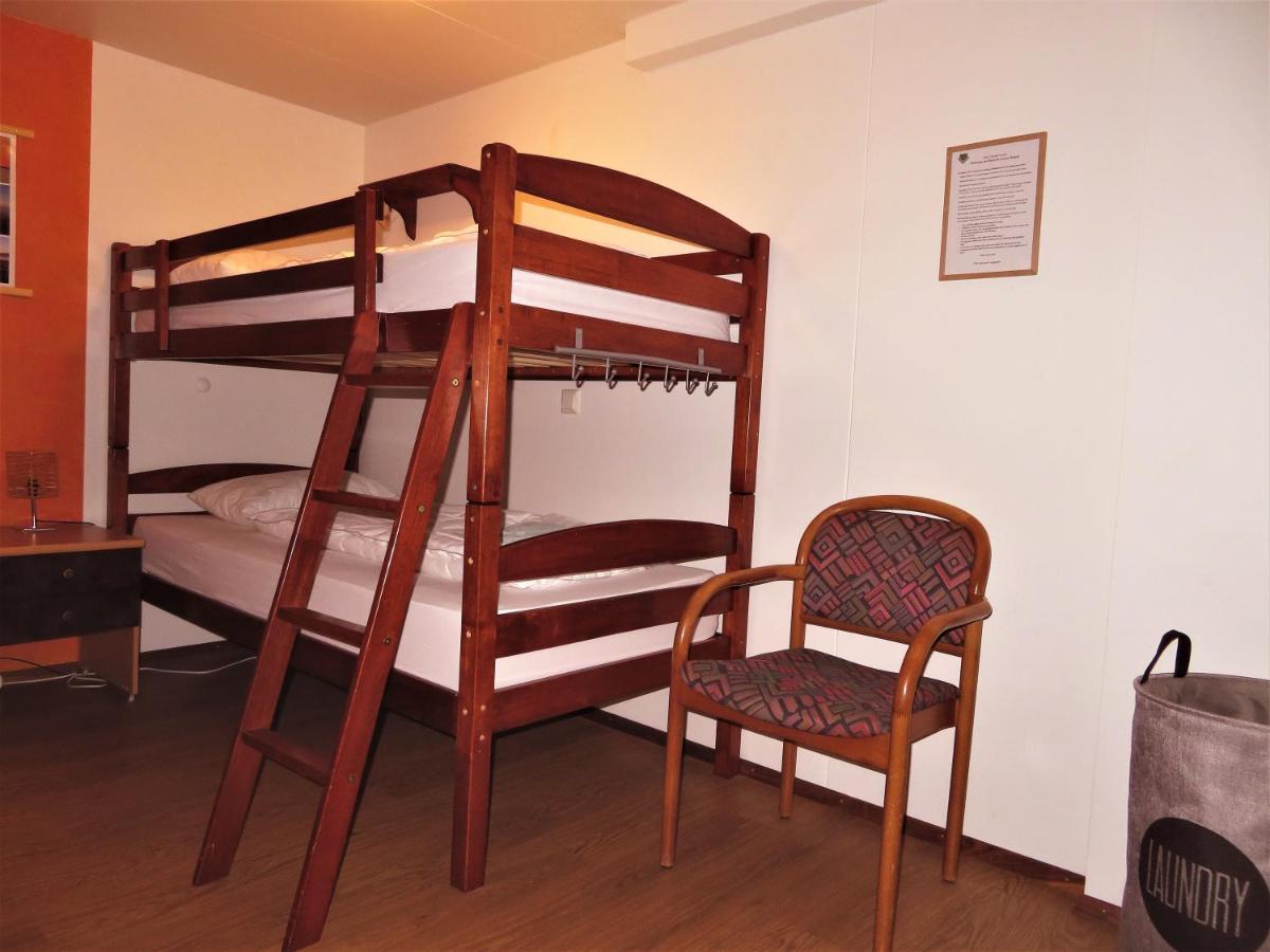 Husavik Green Hostel Bagian luar foto