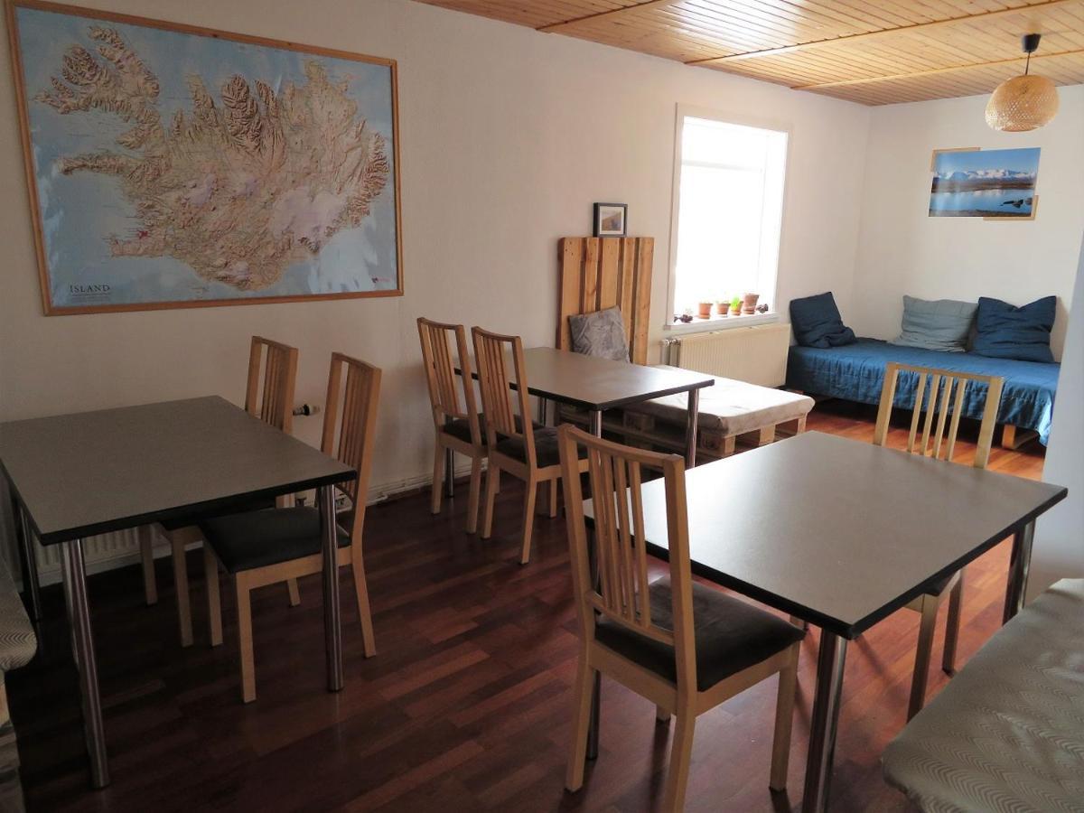Husavik Green Hostel Bagian luar foto